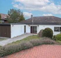 Ruhig gelegener Bungalow mit Einliegerwohnung und idyllischem Garten - Mühlacker Dürrmenz
