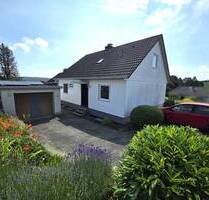 Freistehendes Einfamilienhaus mit ELW (Fertighaus) in Trendelburg-Deisel
