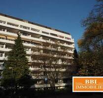 Sehr gepflegte 3 Zimmer-Wohnung mit riesigem, sonnigen Balkon und Tiefgaragenstellplatz - Quickborn
