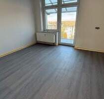 Lichtdurchflutetet . im DG mit EXTRA Dachspitz Bad mit Wanne + Dusche u.v.m. - Chemnitz Yorckgebiet