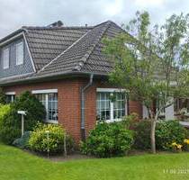Geräumiges EFH mit sep. Einliegerwohnung, Garage, Werkstattraum und Nebengebäude - Weddingstedt