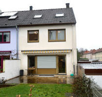 Bezugsfrei! Gepflegtes REH mit Garage und kleinem Garten Am Schießstand - Coburg