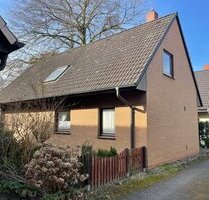 Geräumiges Einfamilienhaus mit Stellplatz und kleinem Grundstück in Bremen-Burg