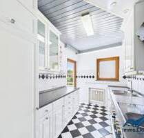 2002 Renoviert! ERBBAURECHT - Top gepflegte 3-Zi.-Whg. + großer Süd-Balkon + Stellplatz und mehr! - Wendlingen am Neckar