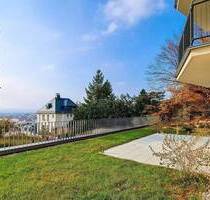 Traumhafte Aussicht über Dresden - Stilvolle 4,5-Zimmer-Wohnung mit 3 Terrassen, großem Garten, Einbauküche und eigener Garage!