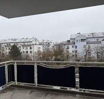 KNIPFER`S IMMOBILIENSCHÄTZE - Elegante 3 ZKB mit Loggia und TG in der Firnhaberau zum Kauf! - Augsburg / Firnhaberau Lechhausen