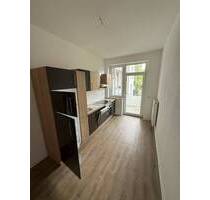 Großzügige 3-Zimmer mit Laminat, Wanne, Balkon, EBK und Stellplatz! - Chemnitz Hilbersdorf