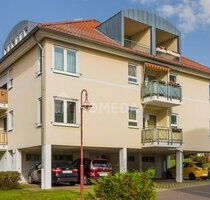 Modernes Wohnhighlight: Renovierte 2-Zimmer-Wohnung mit Loggia und Carport - Markkleeberg