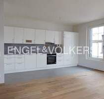 Neubau-Erstbezug . Großzügige und hochwertige 2-Zimmer-Wohnung mit Einbauküche und Südwest-Balkon - Tübingen Südstadt