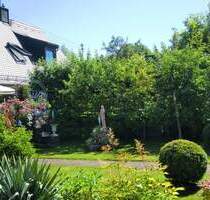 Doppelhaushälfte in Oberschleißheim mit 664 qm Grund - in einer ruhigen Siedlung