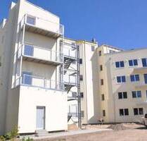 große 1-Zimmer-Wohnung im 1.OG. Balkon, Fußbodenheizung - Stralsund Triebseer Vorstadt