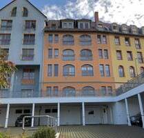 Wohnen und Wohlfühlen - bequeme 2-Raum Wohnung über dem Stadttor mit Personenaufzug bis in die Tiefgarage - Kahla