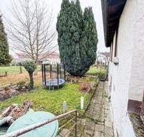 Lage Lage Lage kleiner Preis, großes Potential Doppelhaushälfte nahe des Ortskerns - Roßdorf