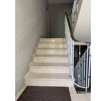 Helle - Top geschnittene 3-Zimmer-Wohnung in ruhiger Wohnlage, mit Balkon + Einzel-Garage.. - Rosenheim - Aising
