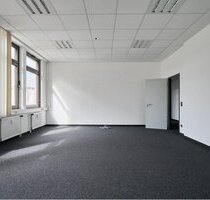 Jetzt einziehen und durchstarten: Ihr renoviertes Büro im 3. OG wartet auf Sie! - Nürnberg Gibitzenhof