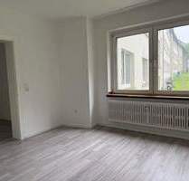Helle 2 Zimmer- Wohnung im EG in Hörde, zentral gelegen, suchen neuen Mieter!!!! - Dortmund