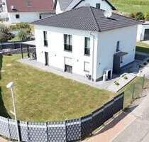 Hochwertig ausgestatteter, energetischer Neubau an Feld & Wiesen, Terrasse, große Garage, Massivbau! - Calden Westuffeln