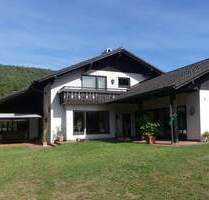 ***Etwas Besonderes ist dieses großzügige Wohnhaus in bevorzugter Wohnlage in Höchst im Odenwald*** - Höchst i. Odw.