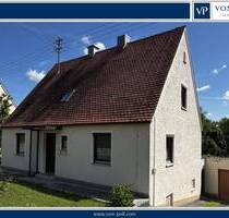 Einfamilienhaus mit Garage auf großem Grundstück in Harburg