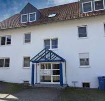 Schöne und gepflegte Dachgeschosswohnung in Laupheim mit Tiefgaragen-Platz