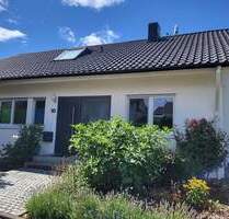 Lichtdurchflutetes Einfamilienhaus mit gemütlichem Garten, modernen Bädern und viel Privatsphäre - Wurmberg Neubärental