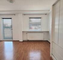 Teilmöbliertes Apartment mit französischem Balkon in Fernwald zu vermieten! - Fernwald / Steinbach
