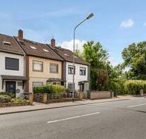 Sonnige Ausrichtung, zentrale Lage - gepflegtes Reihenhaus in Nied - Frankfurt am Main