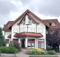 Exklusives Investment in Petersberg: Bestandsimmobilie (Bankfiliale) mit 6 Stellplätzen und solidem Mieter