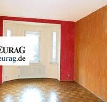 N-Rabus: Gut geschnittene 3-Zi-Whg (3.OG oh. Lift), Parkett, EBK, Balkon - sanierungsbedürftig - Nürnberg