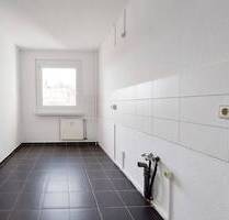 Frischrenoviert mit Tageslichtbad *Badewanne + Dusche* - Dresden Gorbitz-Süd