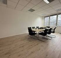 Modernisiertes Büro mit individueller Raumgestaltung und eigener Küche. - Kelkheim (Taunus)