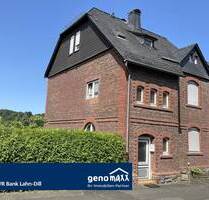 Sinn: Gepflegtes Wohnhaus mit schönem Außenbereich