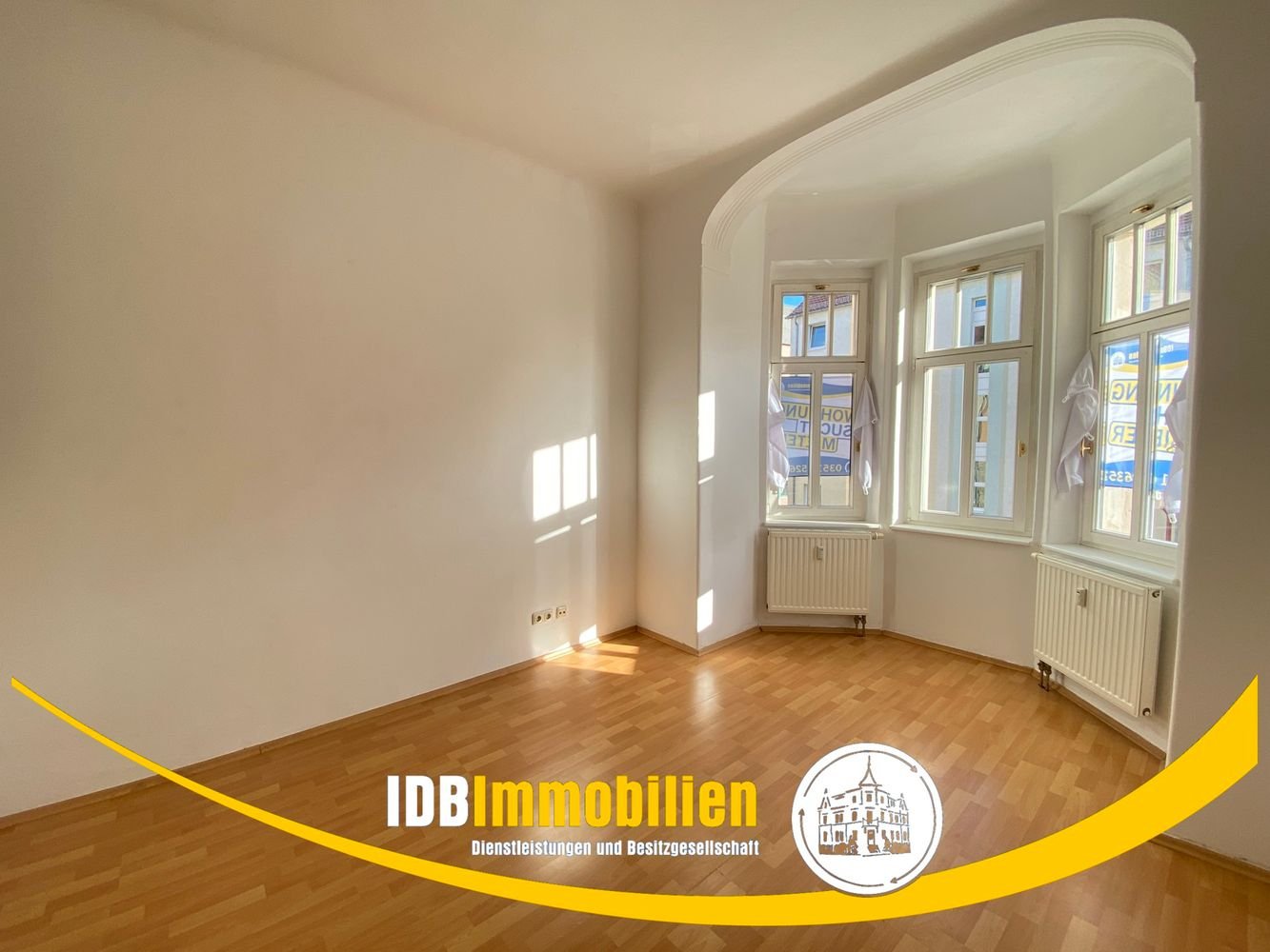 Große 4-Raumwohnung mit Balkon - 880,00 EUR Kaltmiete, ca.  110,00 m² in Freital (PLZ: 01705)
