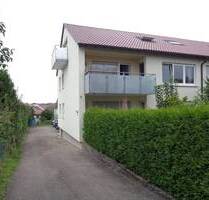 FÜR SINGLE ODER PAAR! Sonnige, ruhige 2 12 Zimmer - Wohnung im DG mit Süd - Balkon in Weinstadt - Endersbach