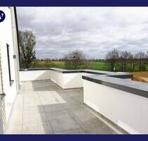 Wohngenuss mit großer Dachterrasse, 3 Zimmer, Neubau 2022, Einbauküche, Tageslichtbad, Aufzug - Liederbach
