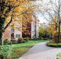 Von Grund auf schön ! Fördenähe: Modernisierte Eigentumswohnung mit großem Balkon in Flensburg
