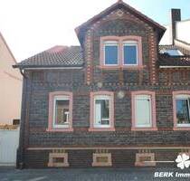 BERK Immobilien - Solides Wohnhaus mit 5 Schlafzimmern und praktischem Anbau - Stockstadt am Main