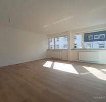 Krefeld-Cracau, Freiligrathstraße 42 - Tolle, kernsanierte 3-Zimmer-Wohnung mit Balkon, fertig zum sofortigen zeitnahen Einzug !!