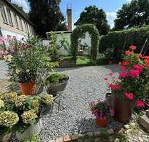 Möbliertes 4-Raum-ApartmentFurnished 4-Room Apartment with Terrace - Berlin Wilhelmsruh