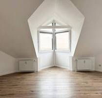 Dachgeschosswohnung in zentraler Lage von Bad Vilbel – nur wenige Schritte zum Kurpark!