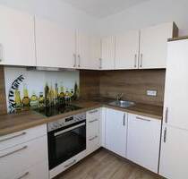 Hier bestimmst du die Speisekarte...3-RW mit Einbauküche, Wanne u. Balkon!!! - Freiberg Wasserberg - Ost