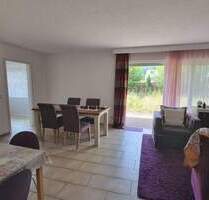 Großzügige 4-Zimmer-Erdgeschosswohnung mit Terrasse, Garten und Carport in Büsingen