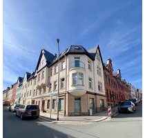 Mehrfamilienhaus mit Gewerbeeinheit und Hintergebäude - Falkenstein