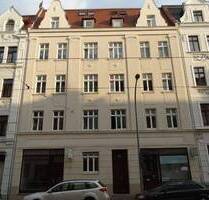 helle Dachgeschosswohnung mit Balkon und kleiner Einbauküche - Görlitz Südstadt