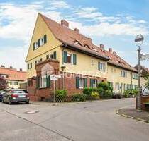 Familienfreundliches Reihenendhaus mit 4 Zimmern, Keller, Garten und Wintergarten - Berlin