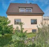 Einfamilienhaus in ruhiger Lage, schöner Garten - Ditzingen