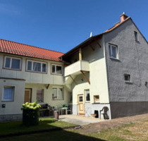 teilsanierter Vierseitenhof mit großem Grundstück und Gartenidylle - Hohenkirchen