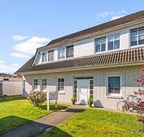 Schöne Wohnung mit großem Spitzboden im Herzen von Borgfeld - Bremen
