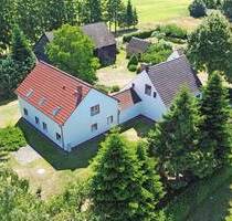 Idyllischer Gutshof mit 4 Wohnungen, Scheune und Garage auf großzügigem Grundstück - Rubkow