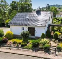 Familienfreundliches Einfamilienhaus mit großem Garten und Garage - Habichtswald-Dörnberg